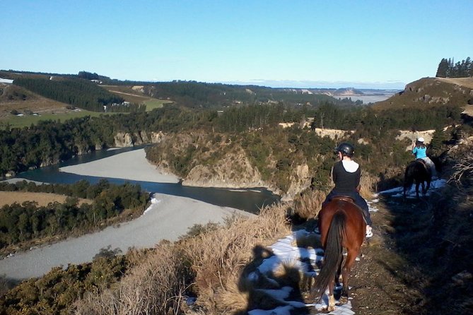 Rubicon Valley Horse Treks - 2 Hour River Trail Horse Trek - Meeting Chris and getting comfortable in the saddle