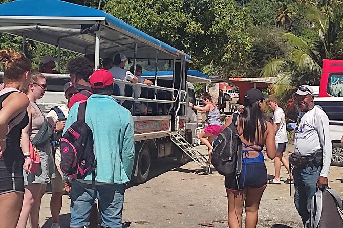 Samana Full Day -baracardi island, horses, lemon waterfall - Safari truck through El Limón country