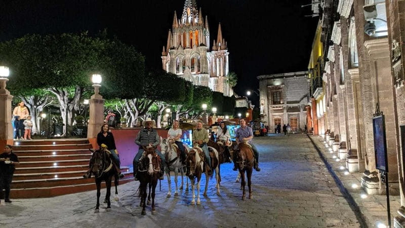 San Miguel de Allende: Horseback Riding Cantinas Tour - Three cantinas with local character