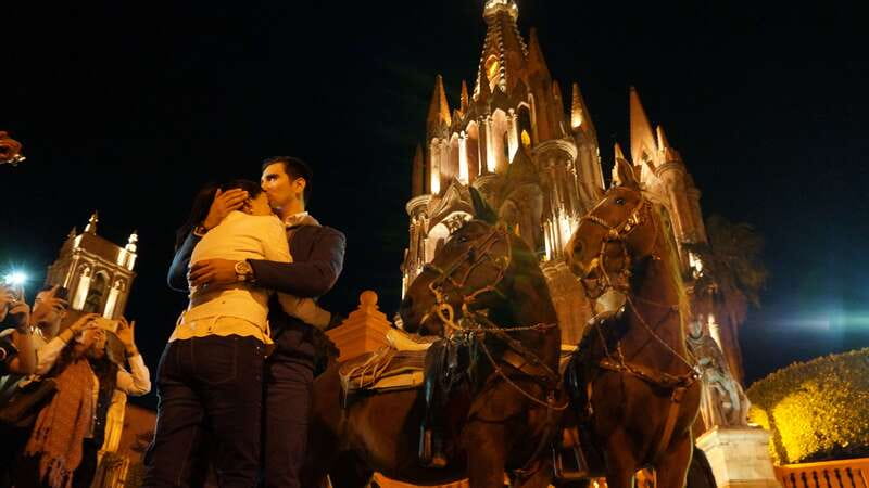 San Miguel: Romantic Horseback Riding at Sunset - Colonia San Antonio and the ride into the center