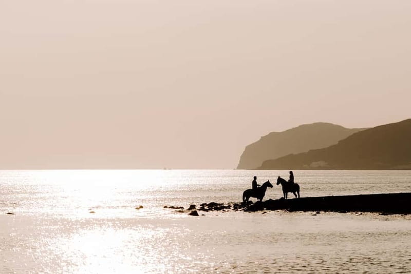 Santorini: Horseback Riding on the Black Sandy Eros Beach - How the Guides and Horses Shape the Experience