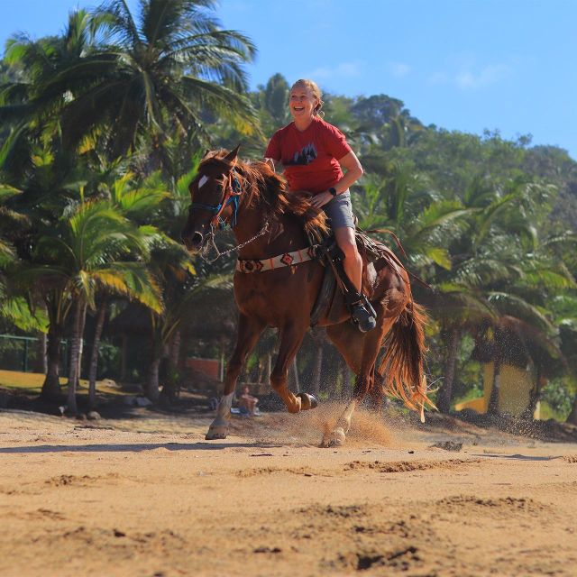 Sayulita: Horseback Riding Tour - Guides who make a difference