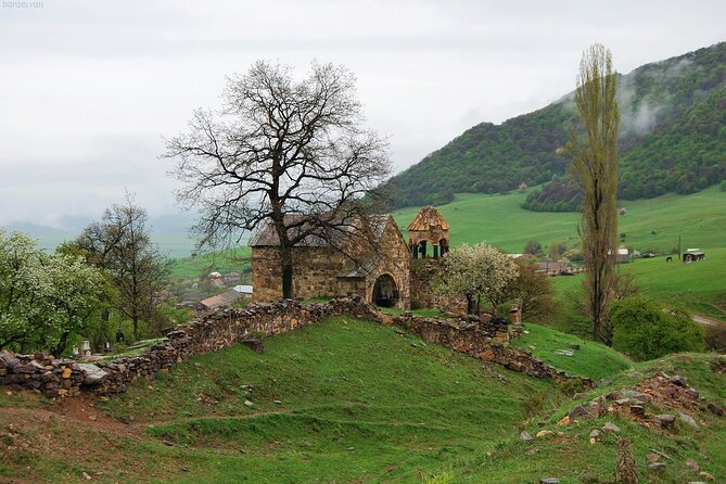 Scenic Trail Rides - A Picnic in Rural Gardens