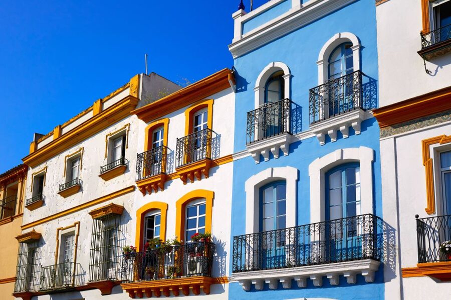 Seville: Authentic and Romantic Horse-Drawn Carriage Ride - Who should book this Seville carriage ride?