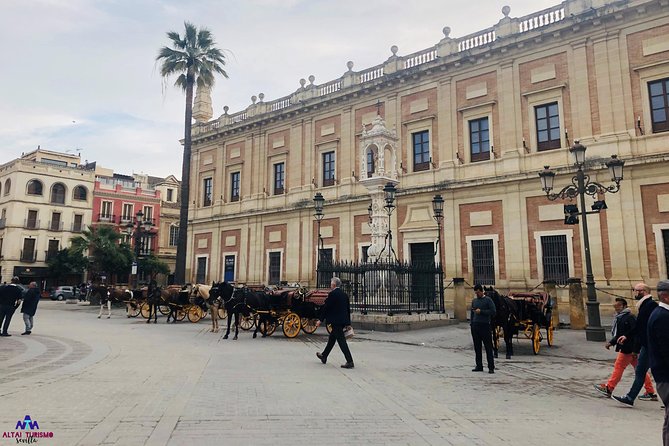 Seville Palaces: Dueñas Palace and Pilate House Tour - Who should book this Seville experience?