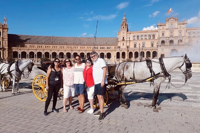 Seville Palaces: Dueñas Palace and Pilate House Tour - A carriage ride through Seville, with one important cost warning