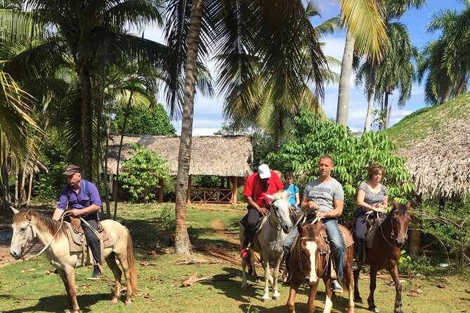 Short Excursion horseback riding tours on the beach and mountain - Guides, Stops, and the Human Side of the Ride