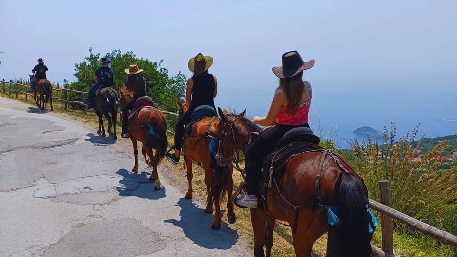 Sorrento: Horseback Riding Tour with Guide - Starting at Sant’Agata sui Due Golfi