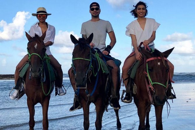 Sunset beach horsebackriding Punta Cana - Gentle horses, but not a polished riding school