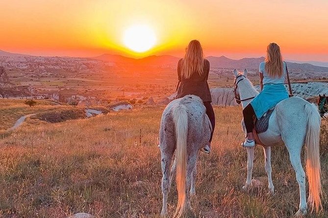 Sunset Horsebackriding-Tour through the Valleys of Cappadocia - Horses, guides, and the standard of care