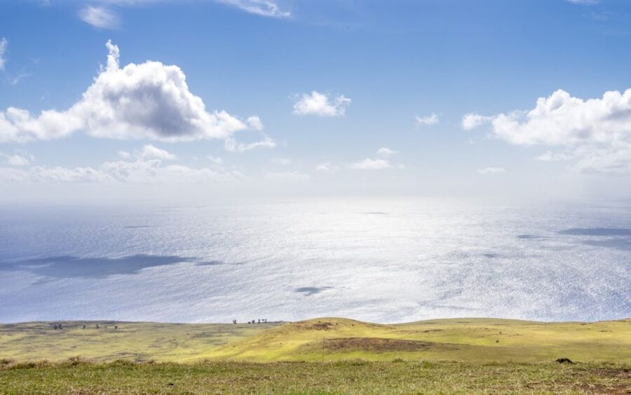 Terevaka Horse Excursion: The highest point and 360° view. - What the guides and horses add