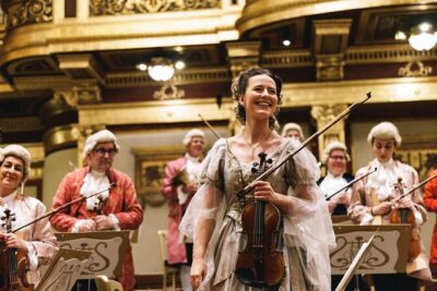 Vienna Mozart VIP Package: Concert, Dinner and Carriage Ride
