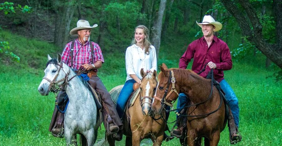 Waco: Horseback Riding Tour with Cowboy Guide - Riding Through Open Fields and Forest Paths
