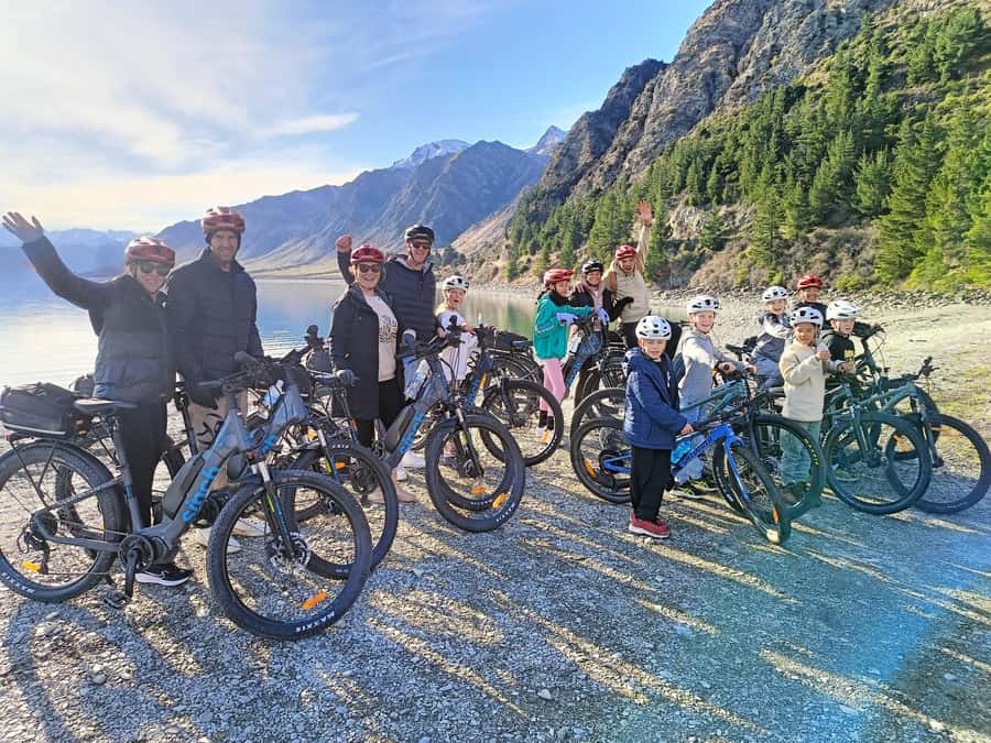 Wānaka And Hāwea: Trail Ride on Bike or E-Bike - What happens at Lake Hāwea