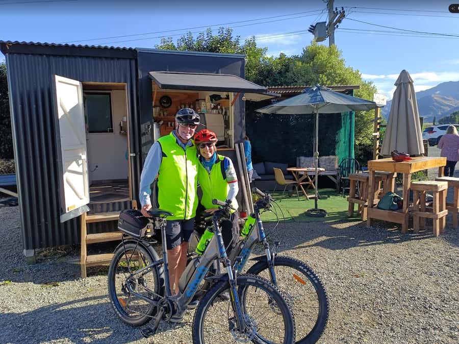 Wānaka And Hāwea: Trail Ride on Bike or E-Bike - The Albert Town break and Pembroke Patisserie
