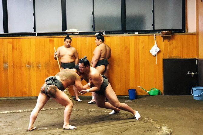 Watch Sumo Morning Practice at Stable in Tokyo - Arriving in Ryogoku and Finding the Stable
